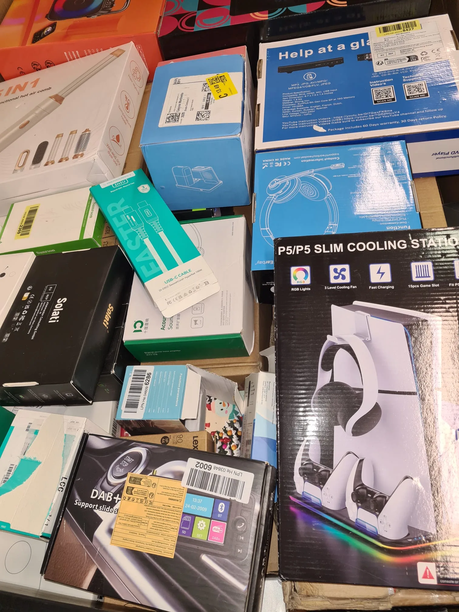 Mix 50% electronics