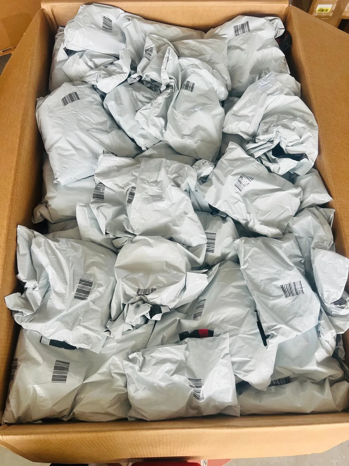 Amazon packages - Unopened thumbnail