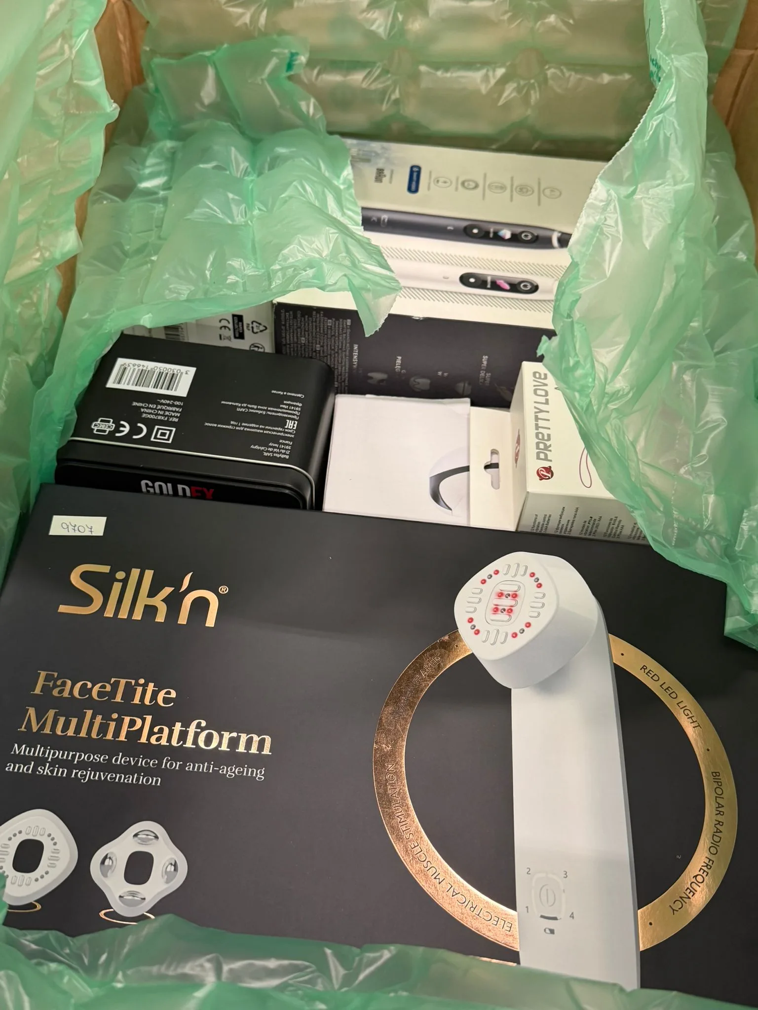 Pallets with personal care electronics thumbnail
